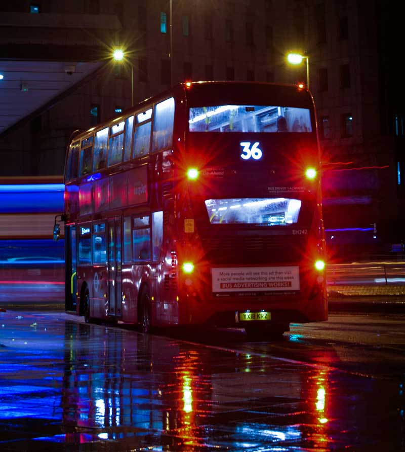 bus b